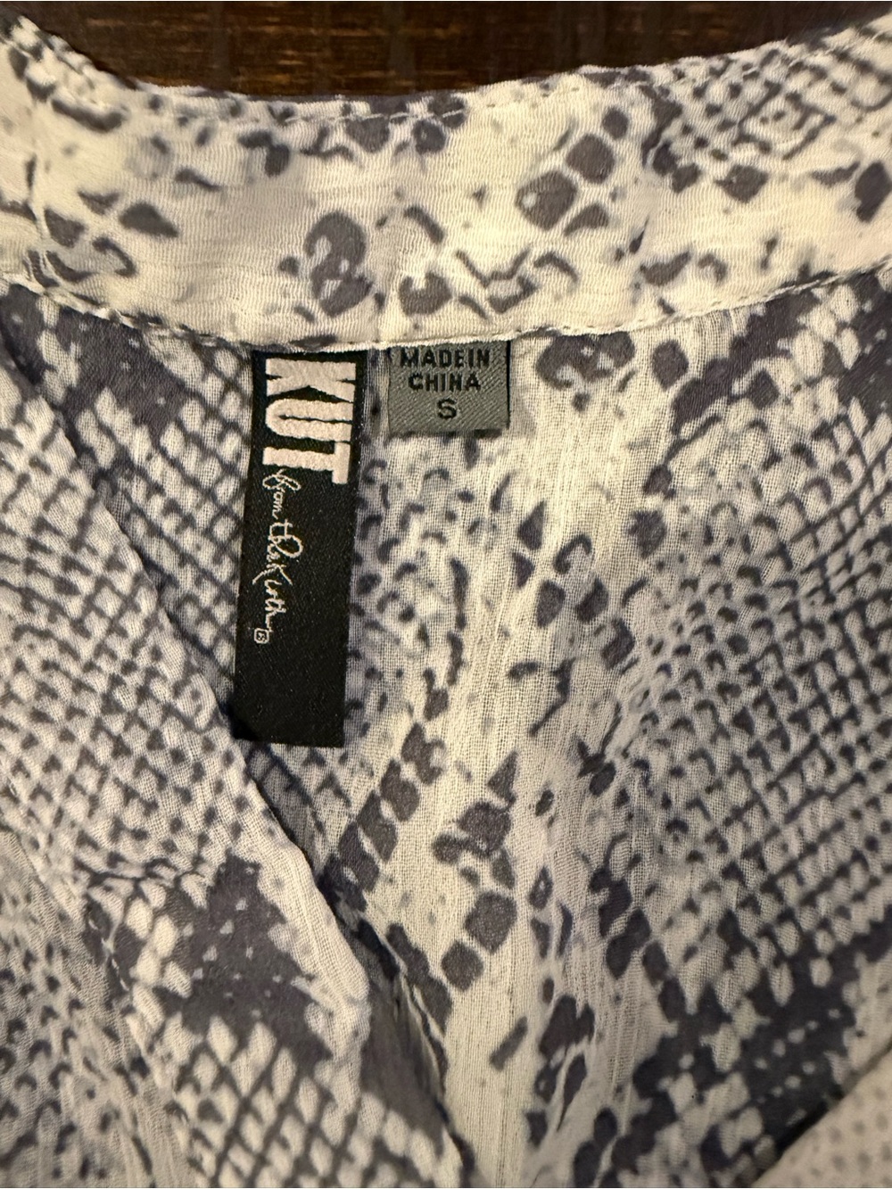 KUT from the Kloth Harper Snake Print Roll Tab Blouse Gray Small - Picture 5 of 15
